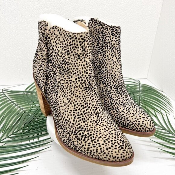 MIA Tracee Faux Leather Animal Print Almond Toe Ankle Bootie Size 6W NWOB - Picture 1 of 11